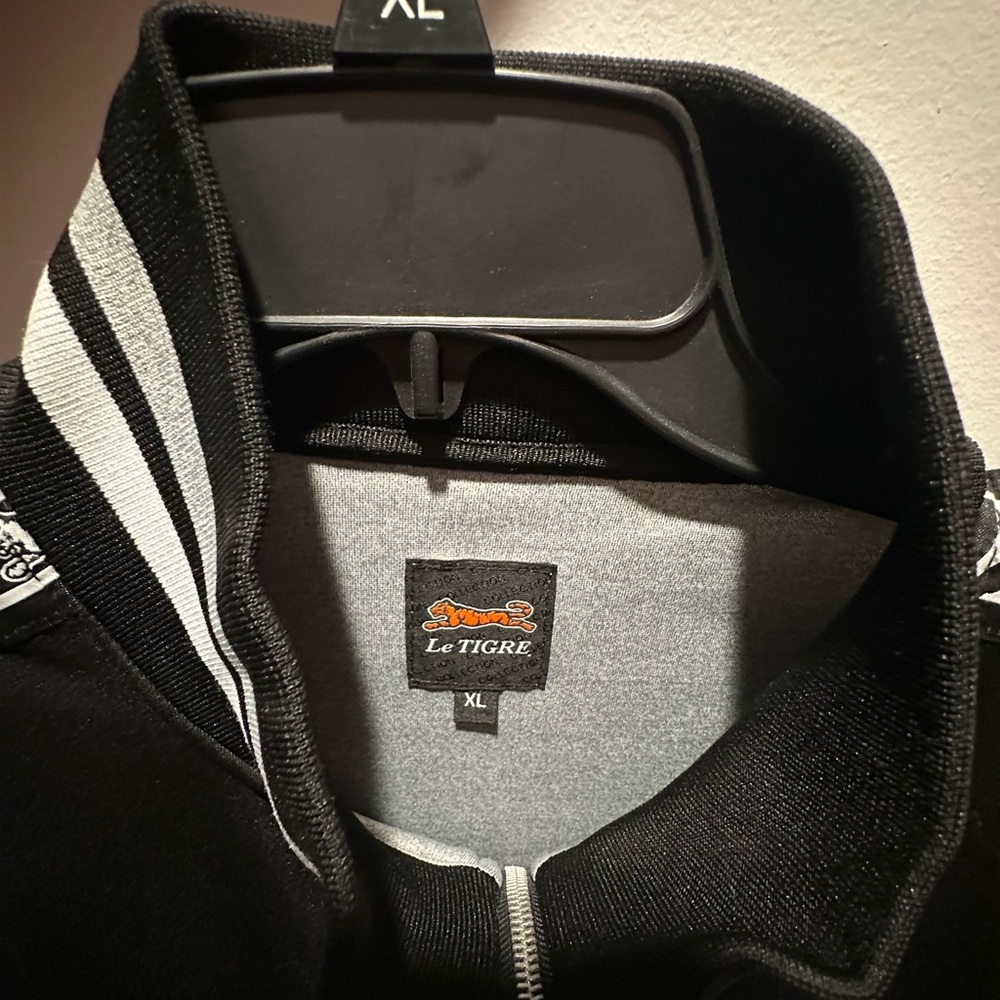 Jacket (zip up) - Picture 3 of 3